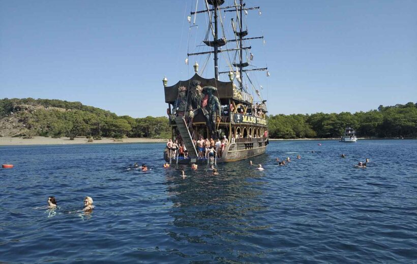 Ölüdeniz Pirate Boat 6 Island